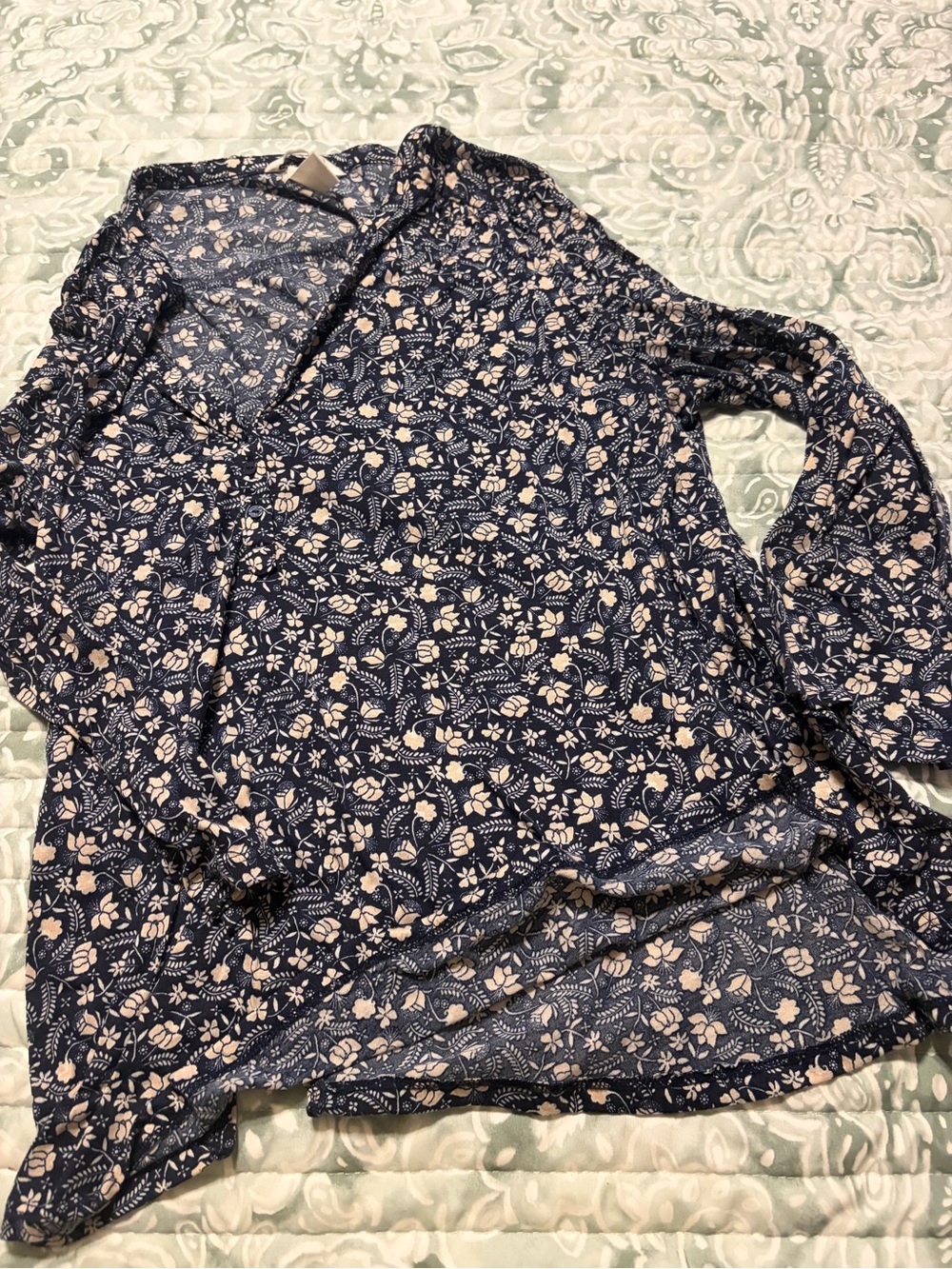 H&M Navy Floral V-Neck 3/4 Sleeve Top
